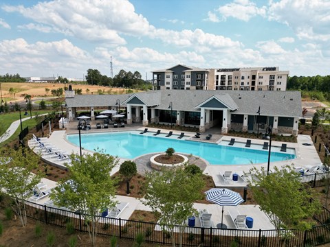 The Crest at South Point Luxury Apartment Community Resort Style Pool located in McDonough, GA